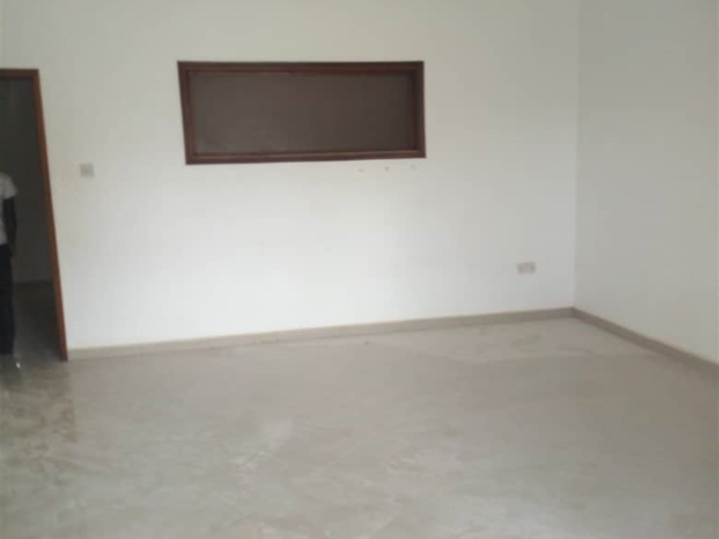 Storeyed house for rent in Bugoloobi Kampala