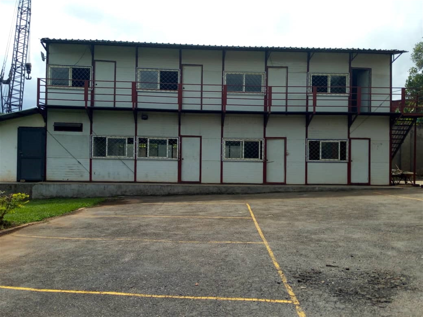 Storeyed house for rent in Bugoloobi Kampala