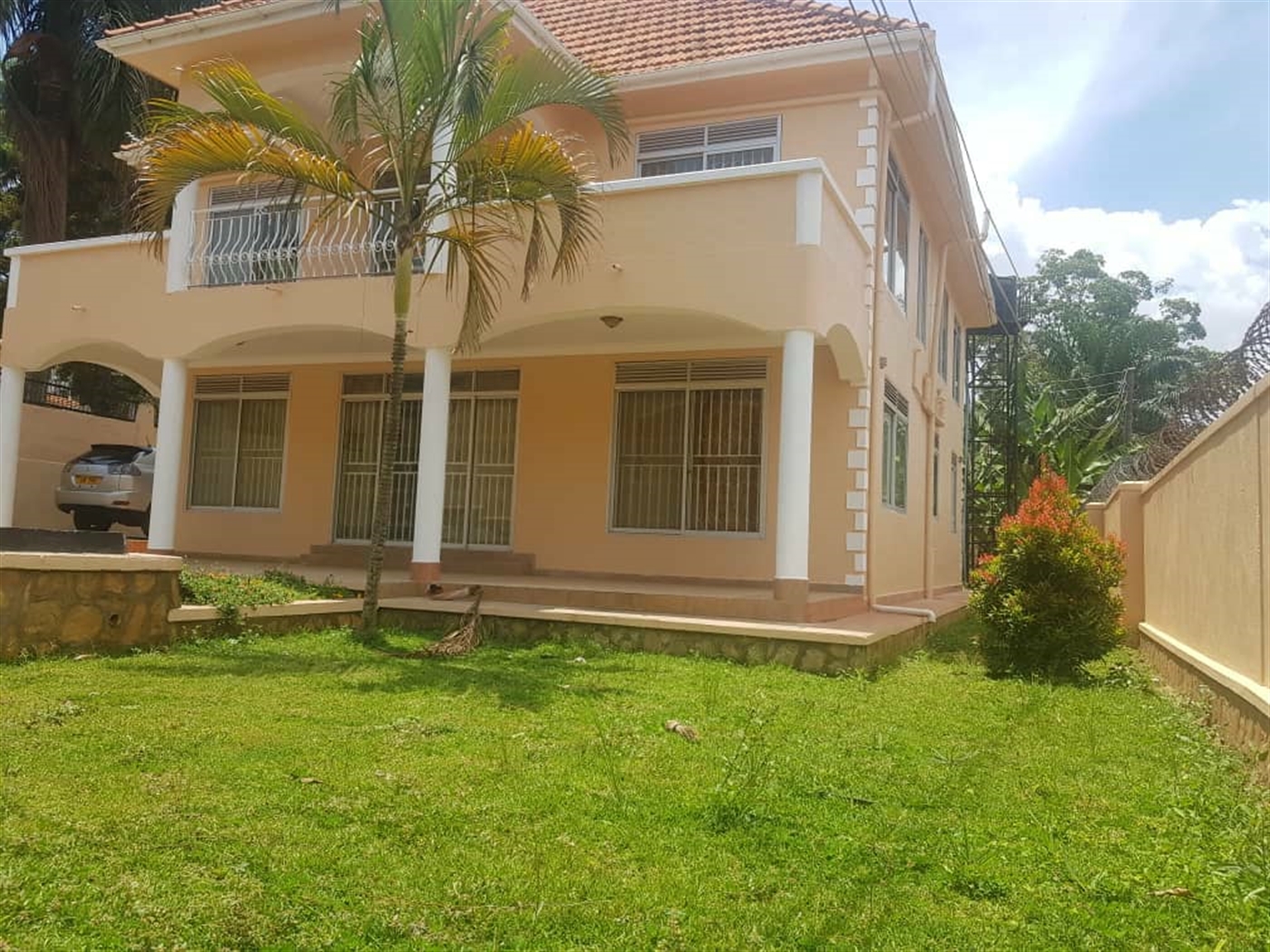 Mansion for sale in Muyenga Kampala