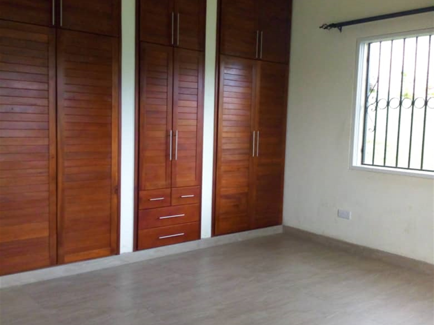 Bungalow for rent in Naguru Kampala