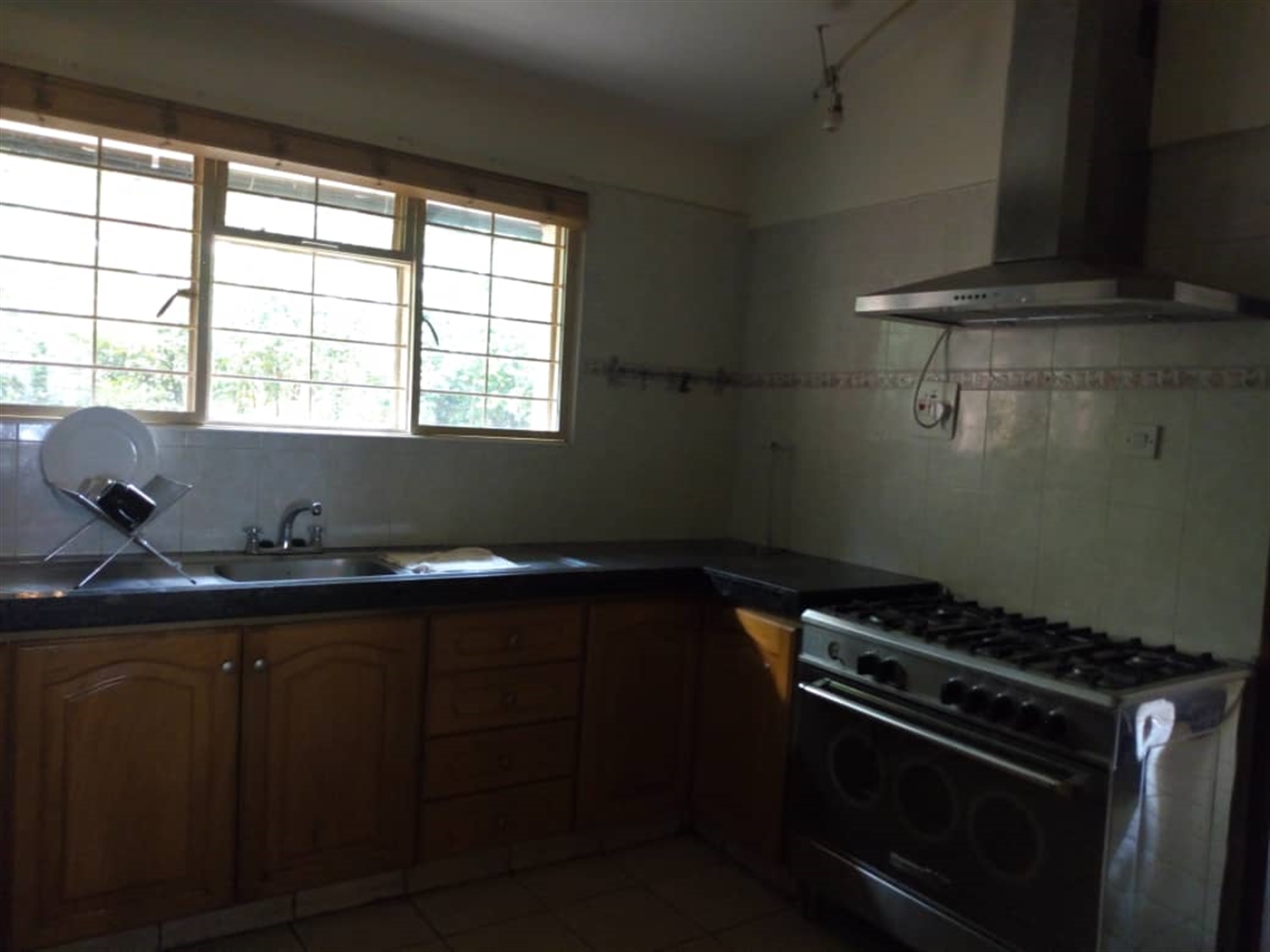 Bungalow for rent in Naguru Kampala