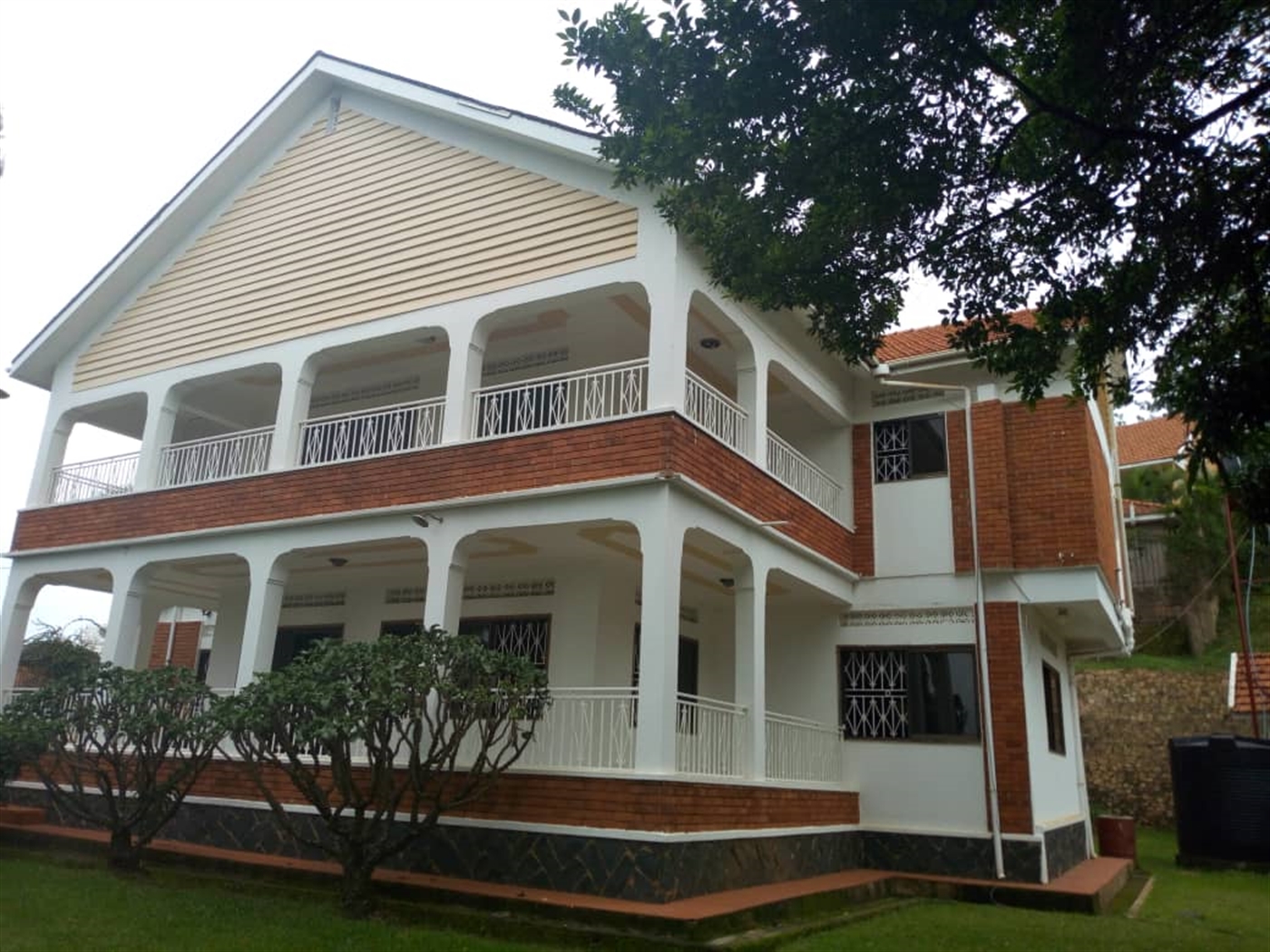 Storeyed house for rent in Naguru Kampala