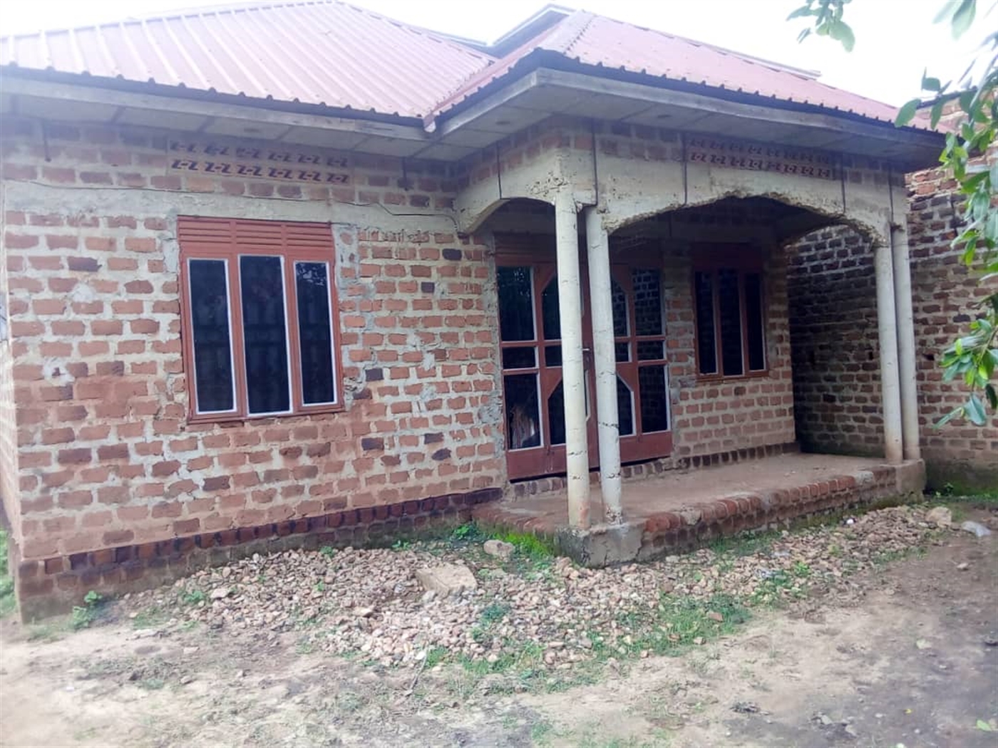 Shell House for sale in Bweyogerere Kampala