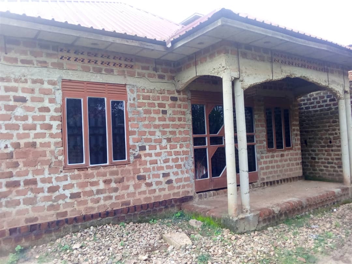 Shell House for sale in Bweyogerere Kampala