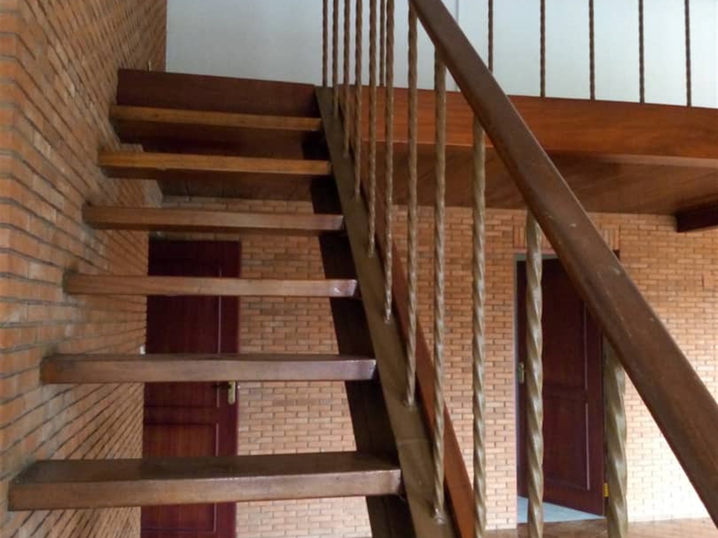 Storeyed house for rent in Mbuya Wakiso