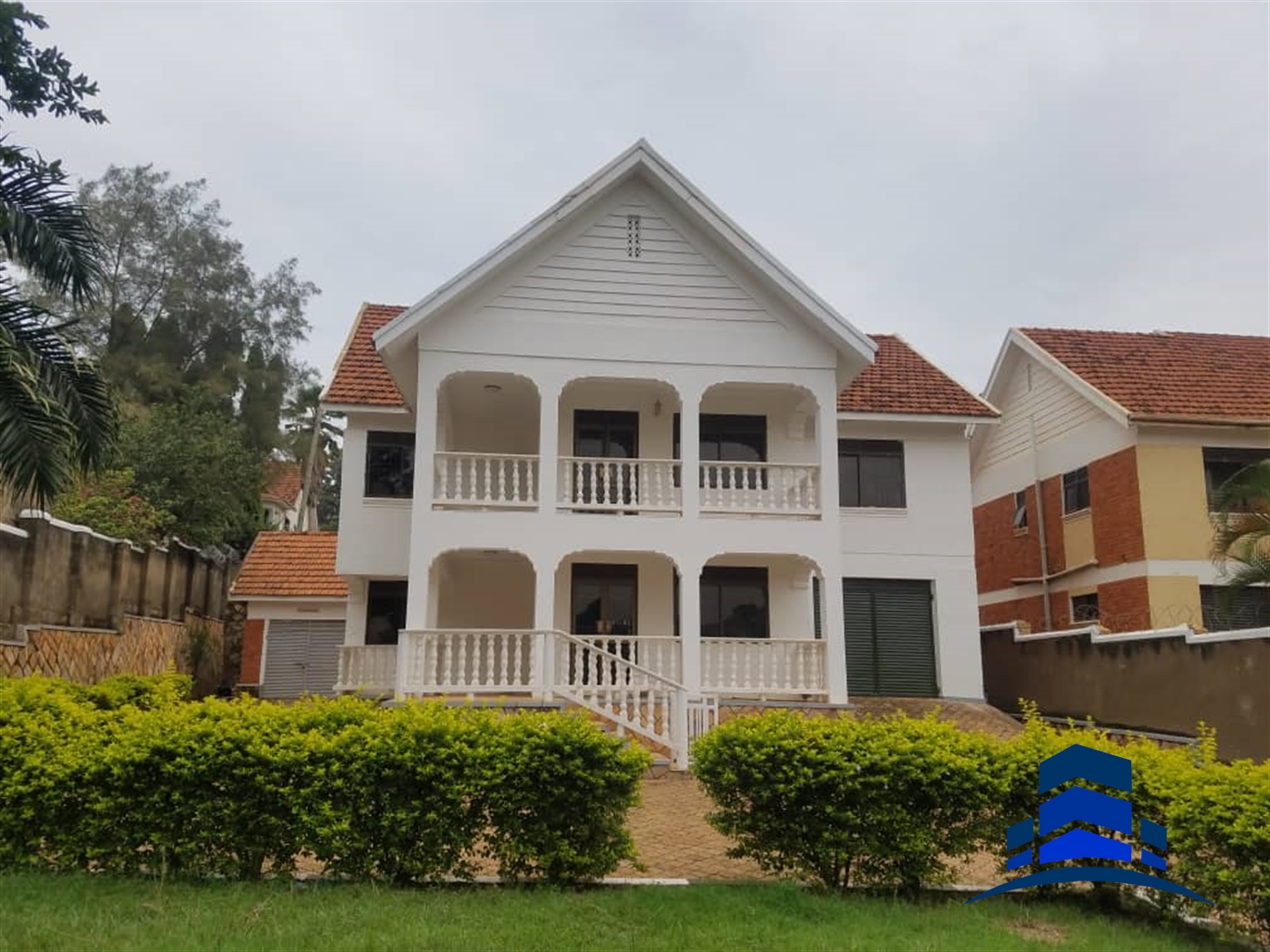 Duplex for sale in Naguru Kampala