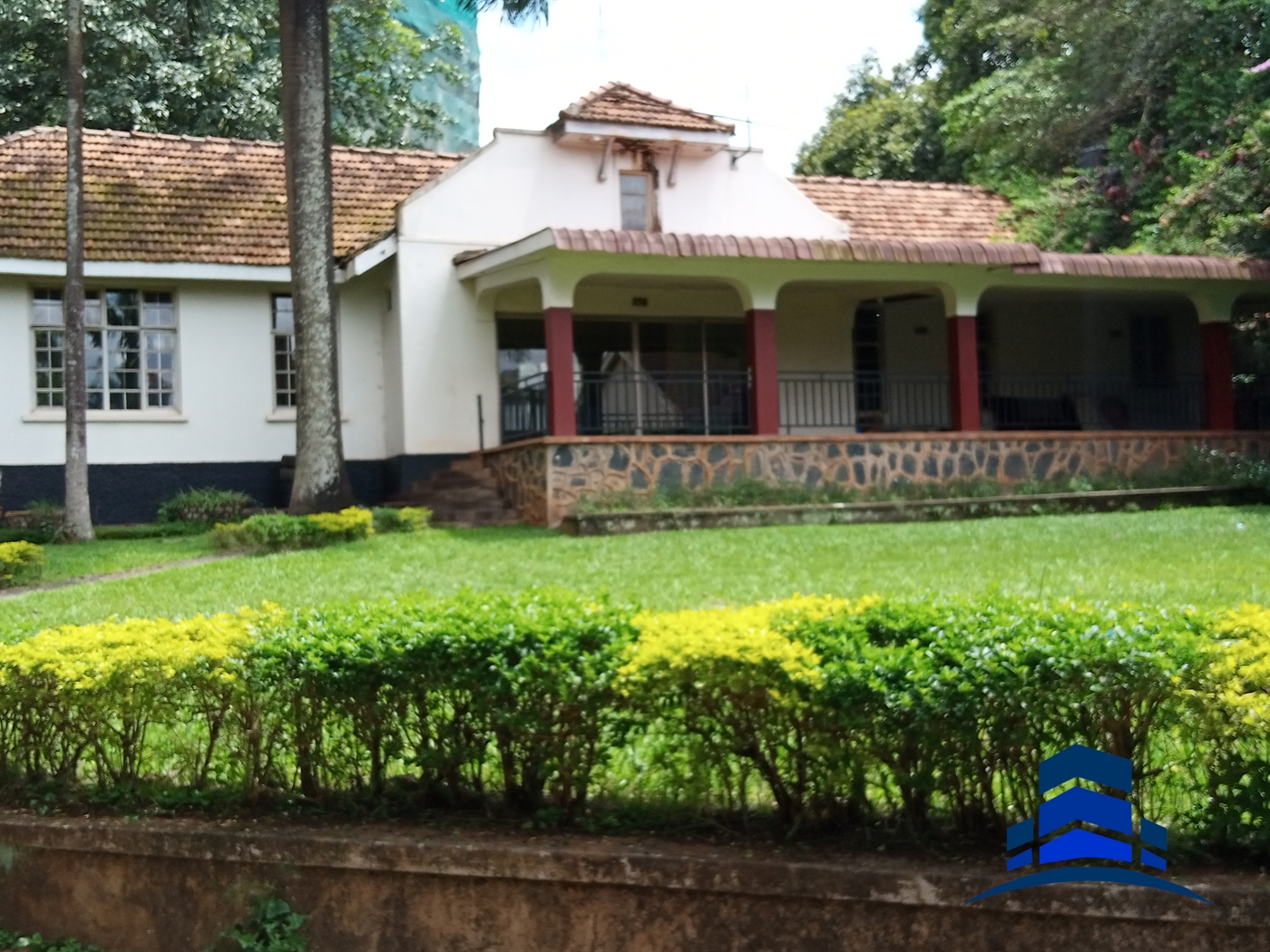 Bungalow for rent in Kololo Kampala