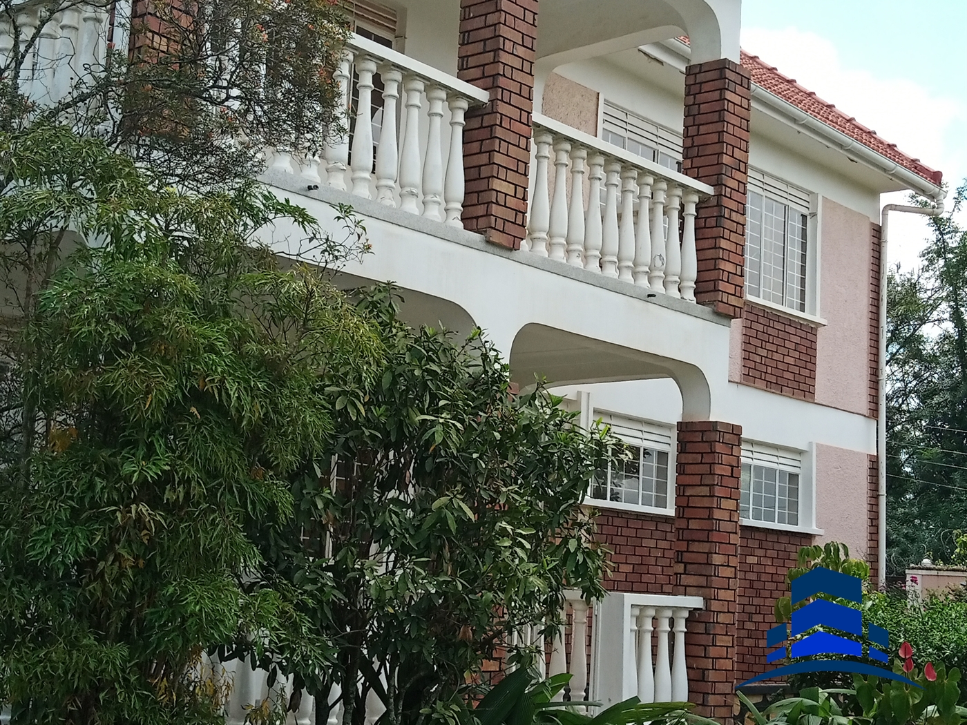 Duplex for rent in Kololo Kampala