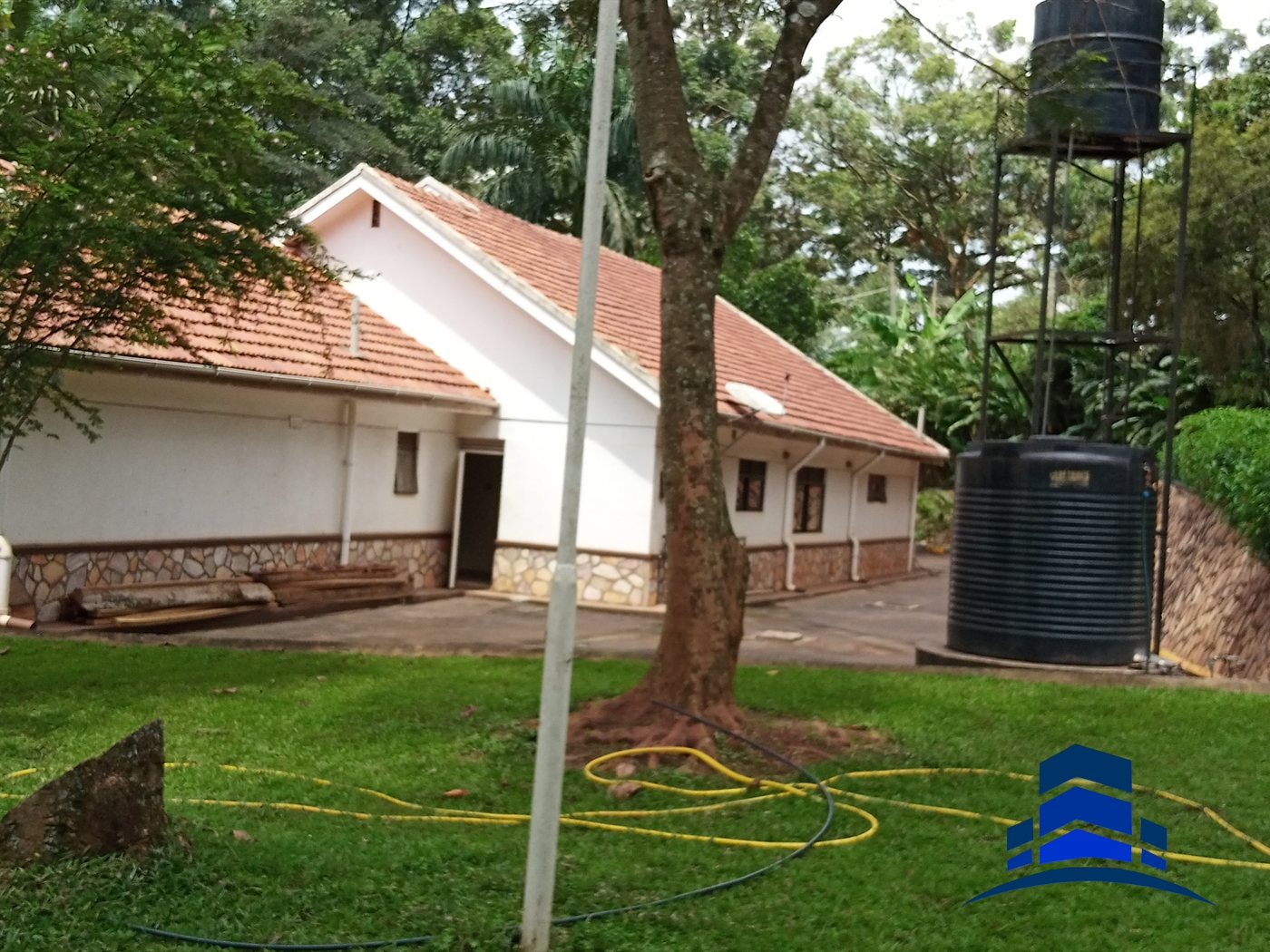 Bungalow for rent in Kololo Kampala