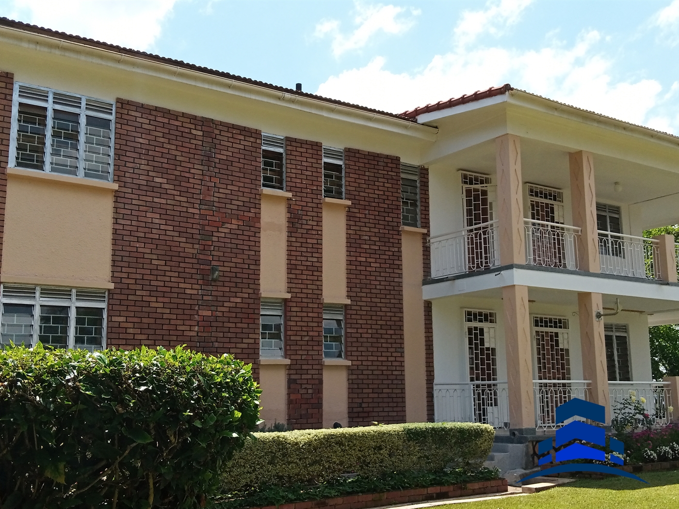 Duplex for rent in Kololo Kampala