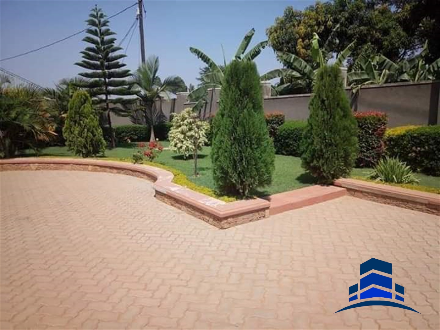 Mansion for rent in Kira Kampala