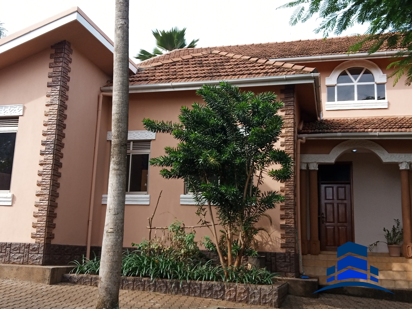 Duplex for rent in Naguru Kampala