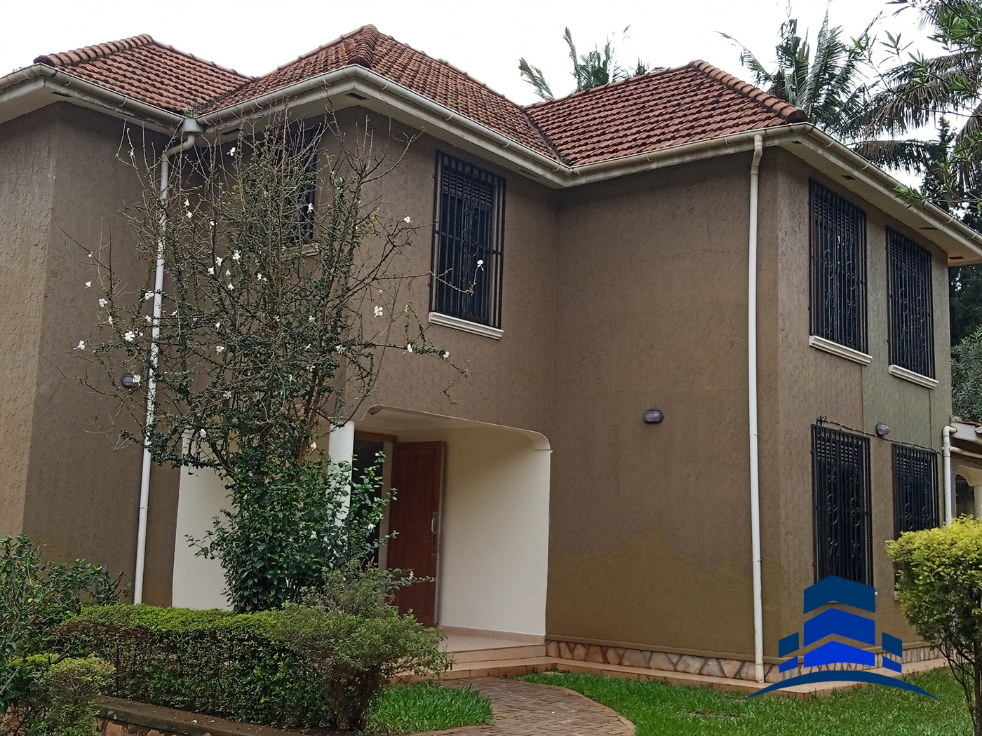 Duplex for rent in Kololo Kampala