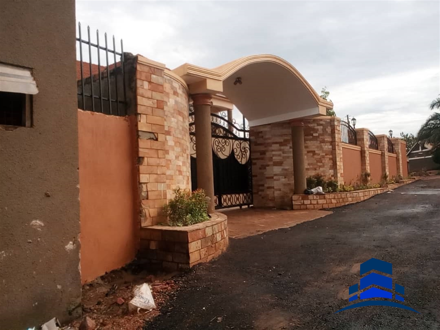 Mansion for sale in Bweya Wakiso