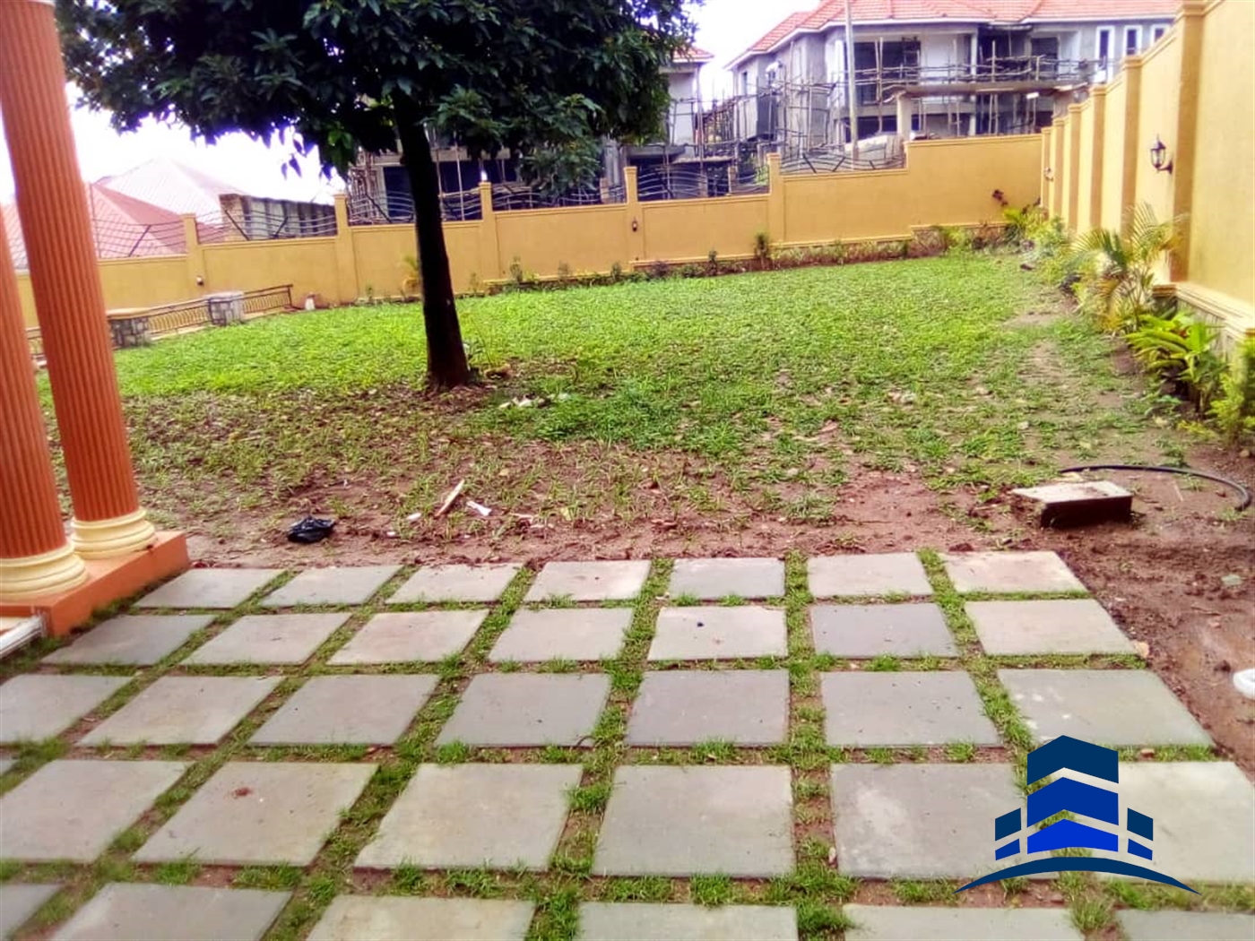 Duplex for sale in Buziga Kampala