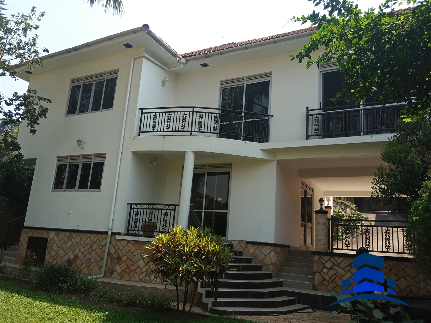 Duplex for rent in Naguru Kampala