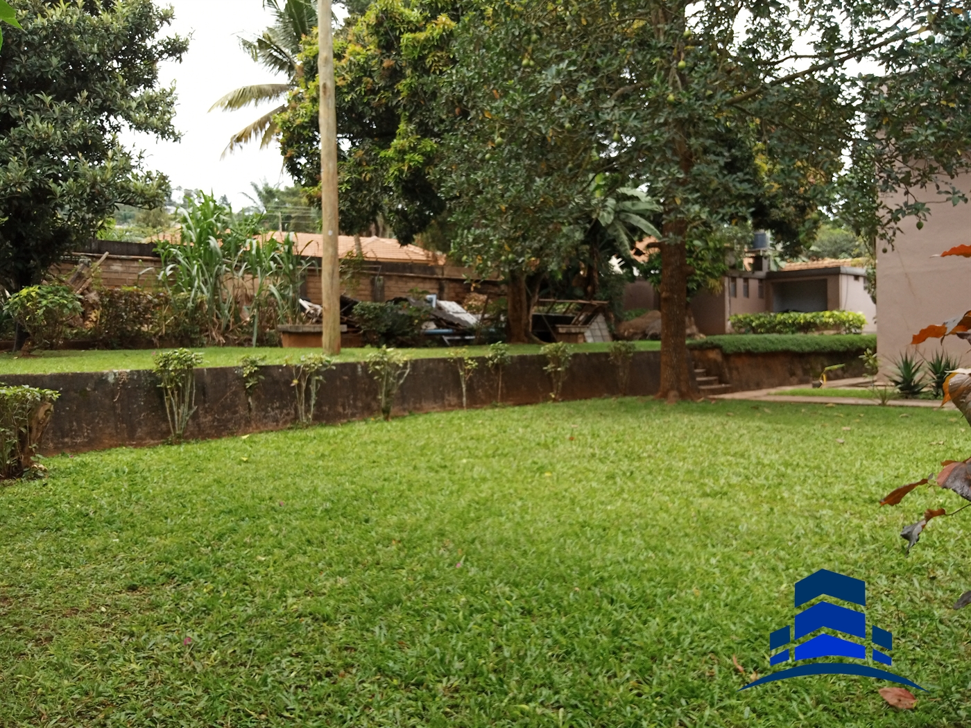 Duplex for rent in Kololo Kampala