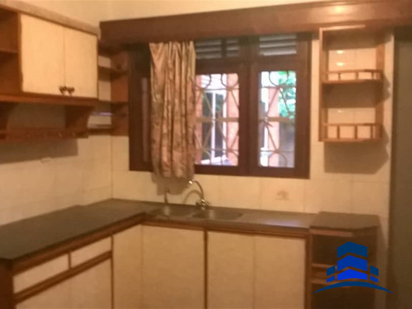 Duplex for rent in Munyonyo Kampala