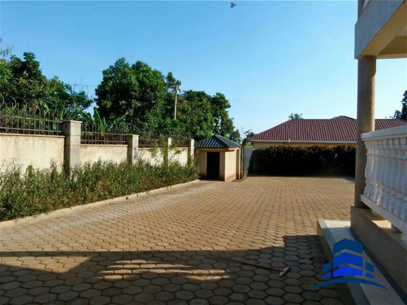 Mansion for sale in Katabi Wakiso