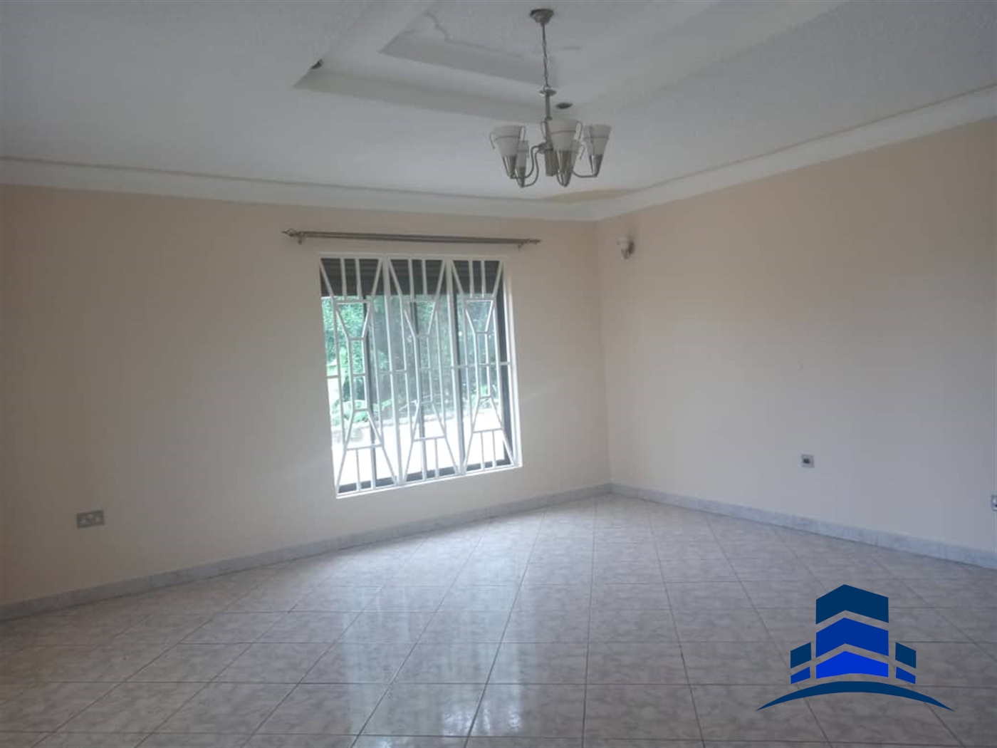 Duplex for rent in Munyonyo Kampala