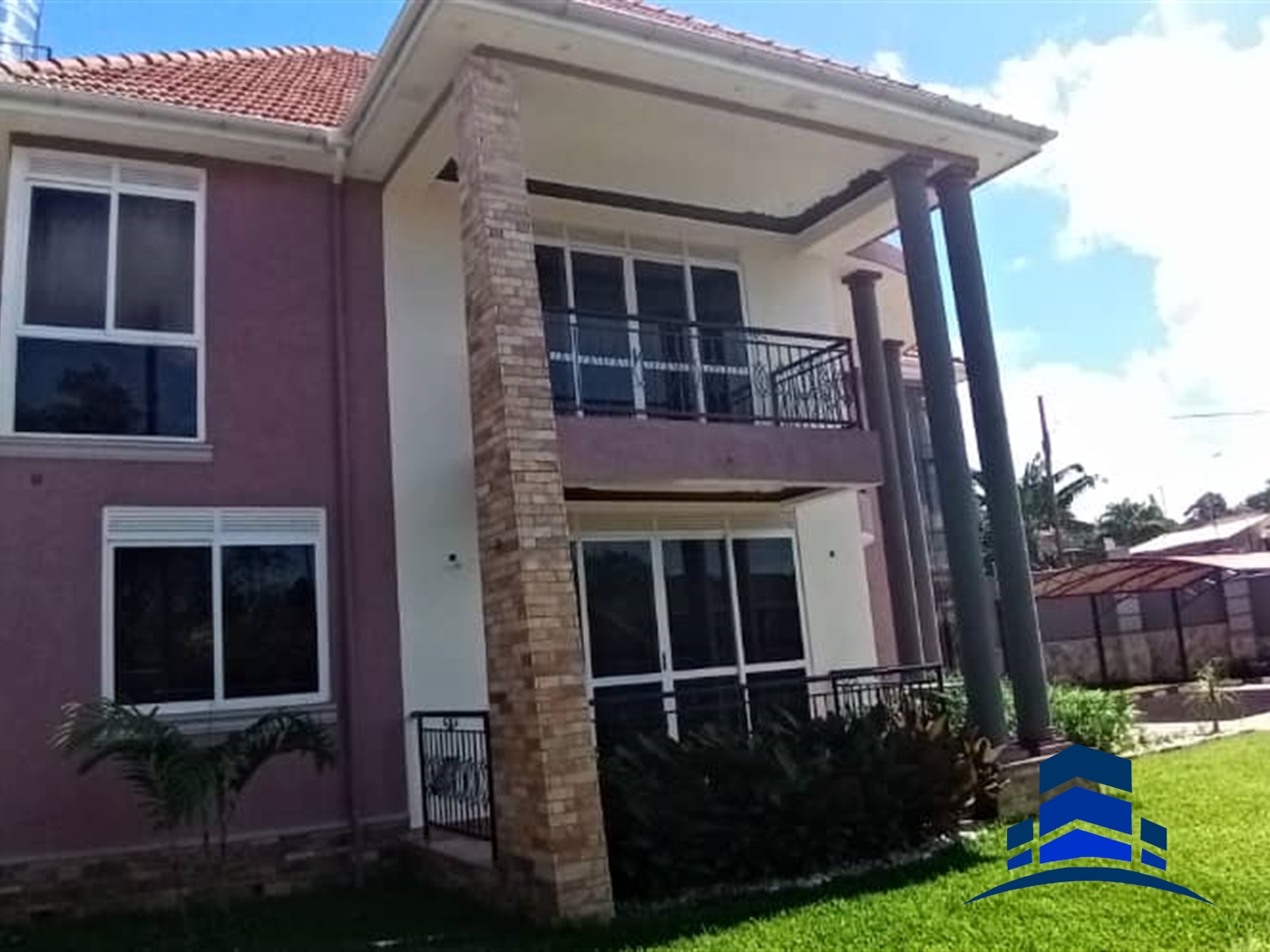 Mansion for sale in Munyonyo Kampala