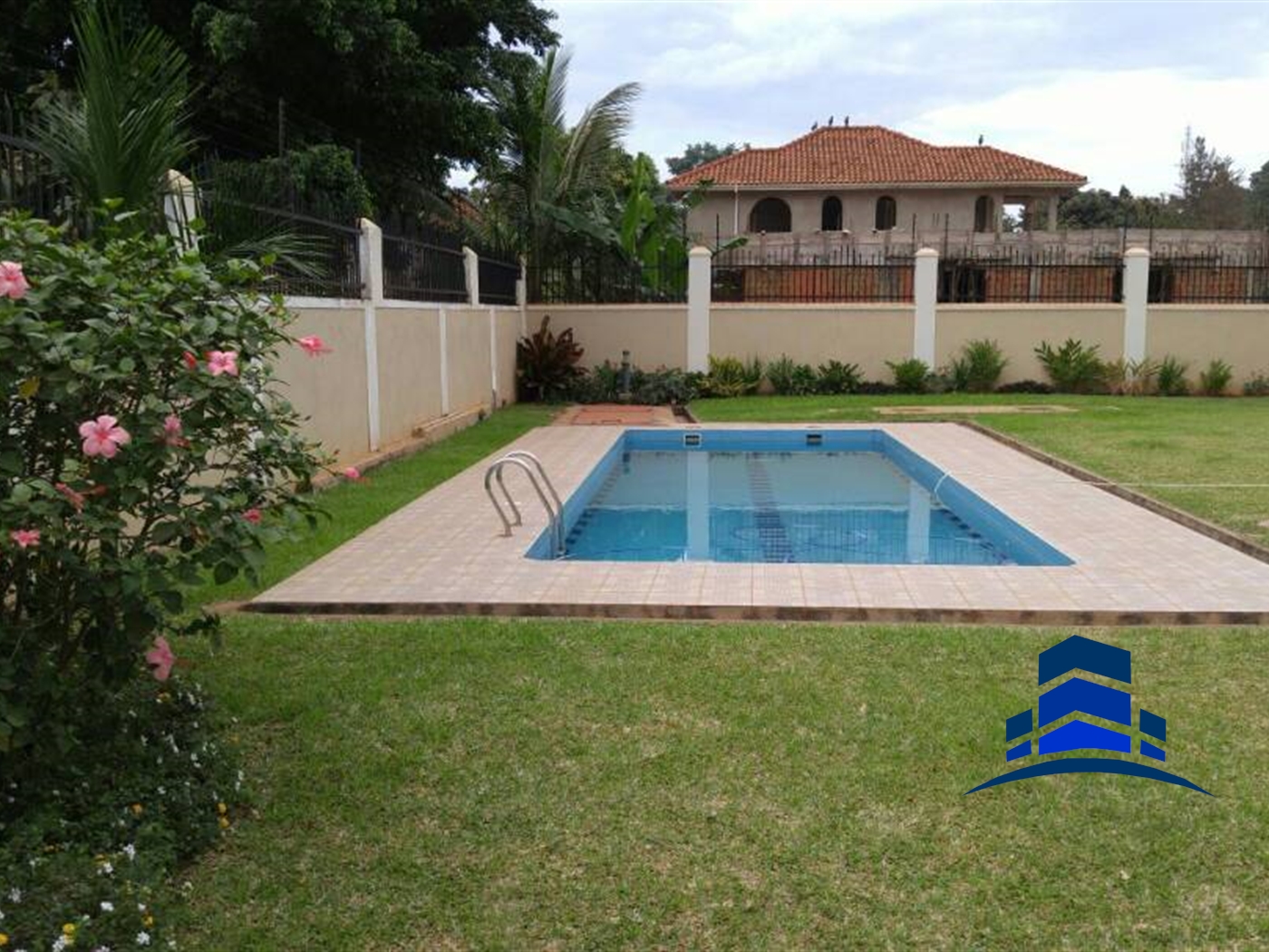 Duplex for sale in Naguru Kampala