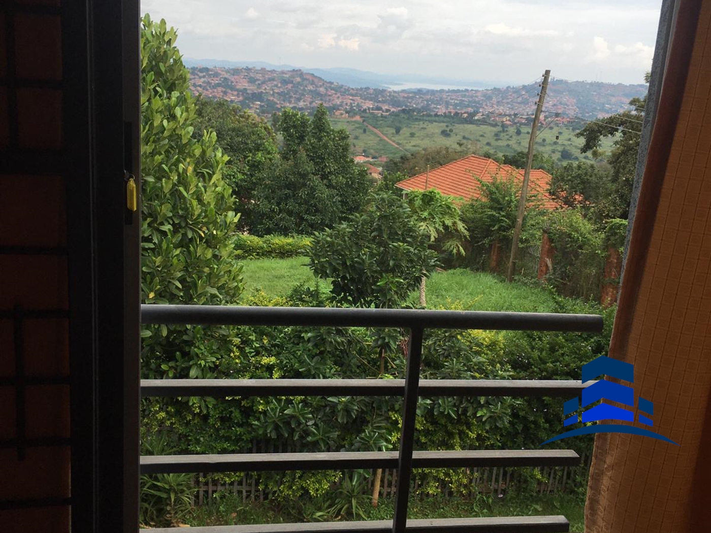 Mansion for rent in Lubowa Wakiso