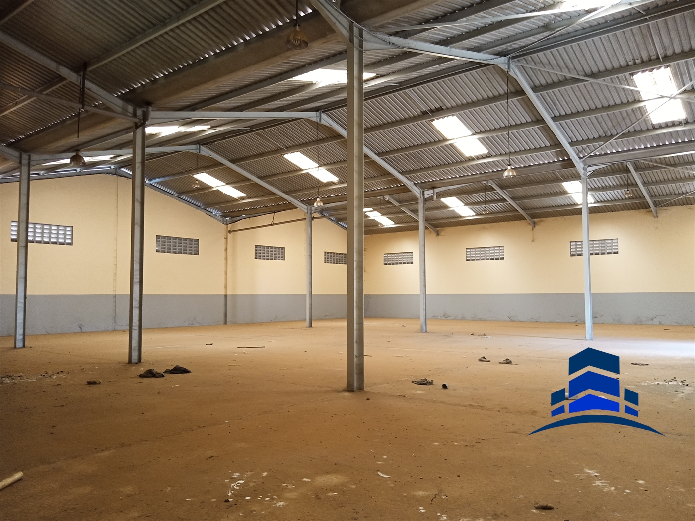 Warehouse for rent in Bweyogerere Wakiso