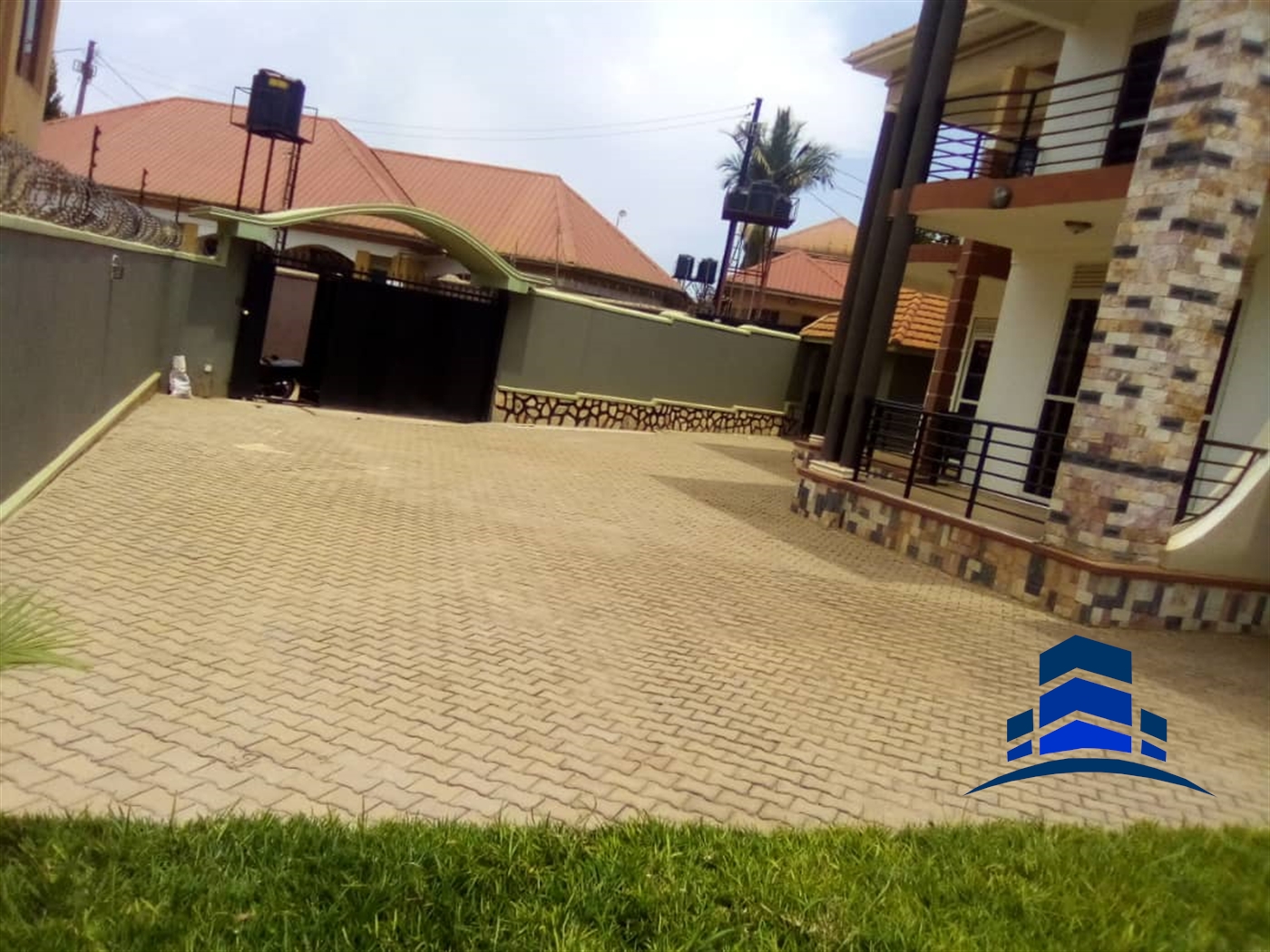 Storeyed house for sale in Najjera Wakiso