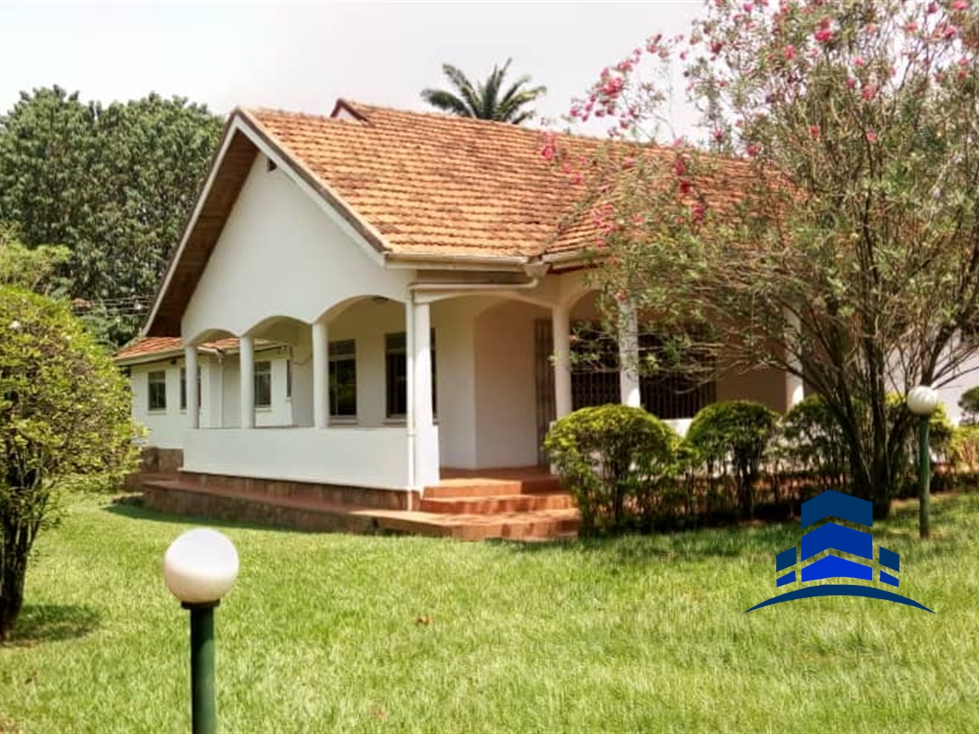 Bungalow for rent in Kololo Kampala