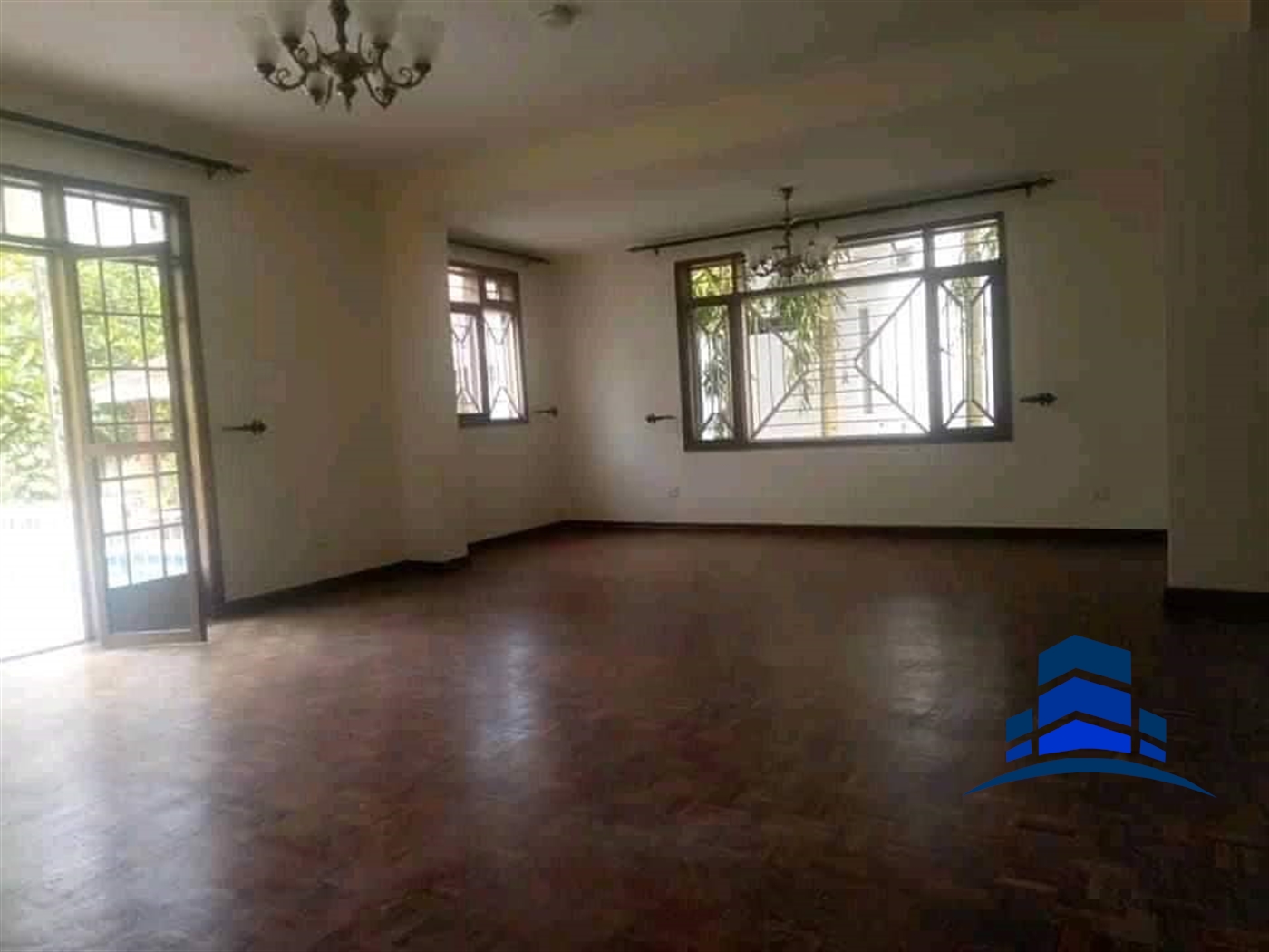 Storeyed house for rent in Bugoloobi Kampala