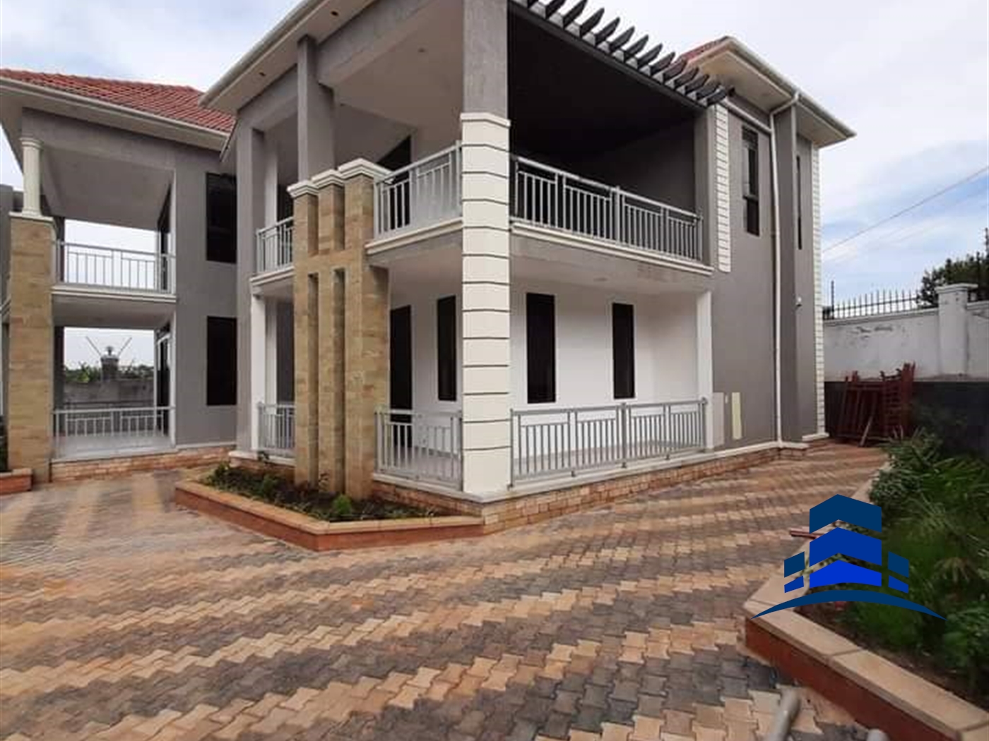 Apartment for sale in Kiwaatule Kampala