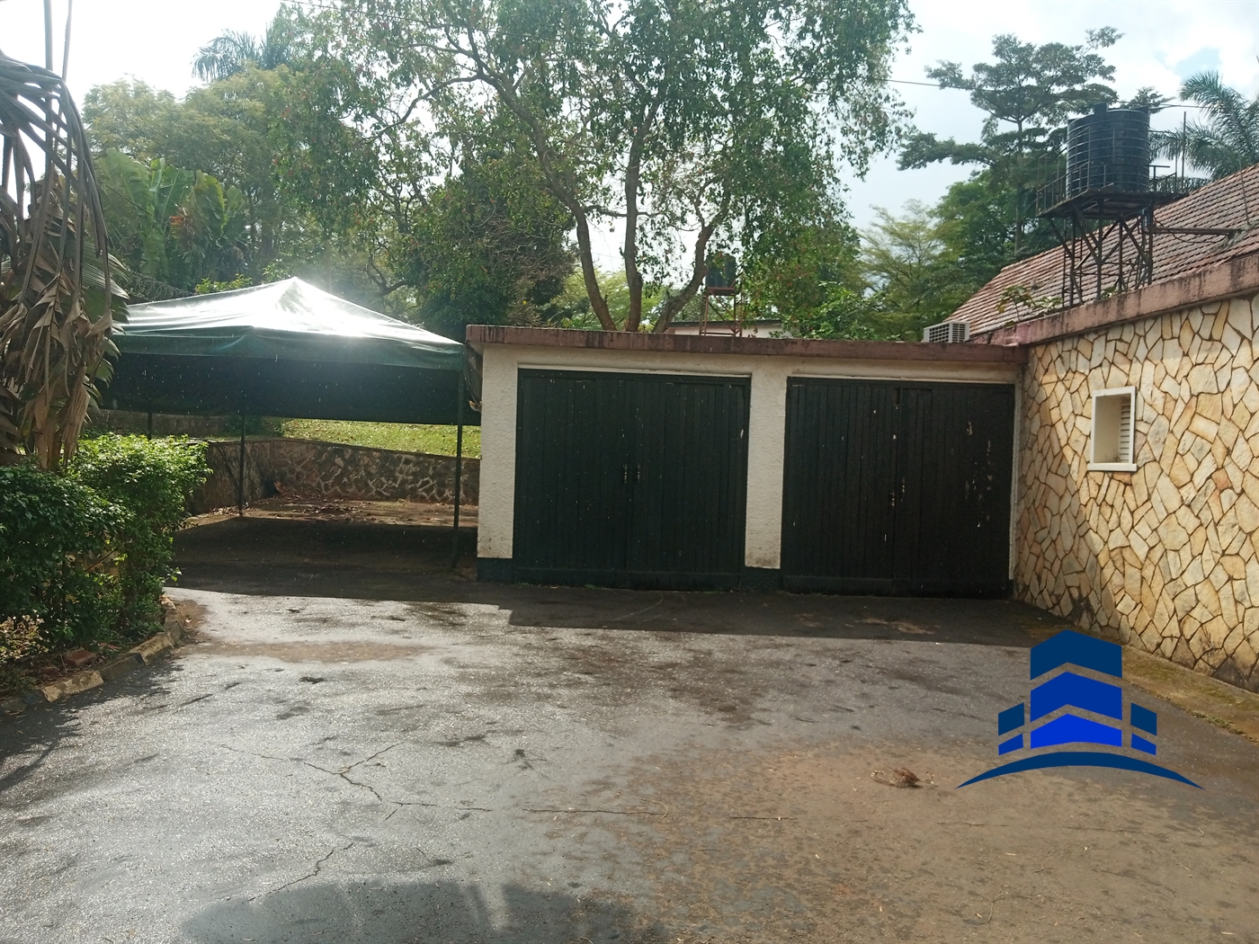 Storeyed house for sale in Kololo Kampala