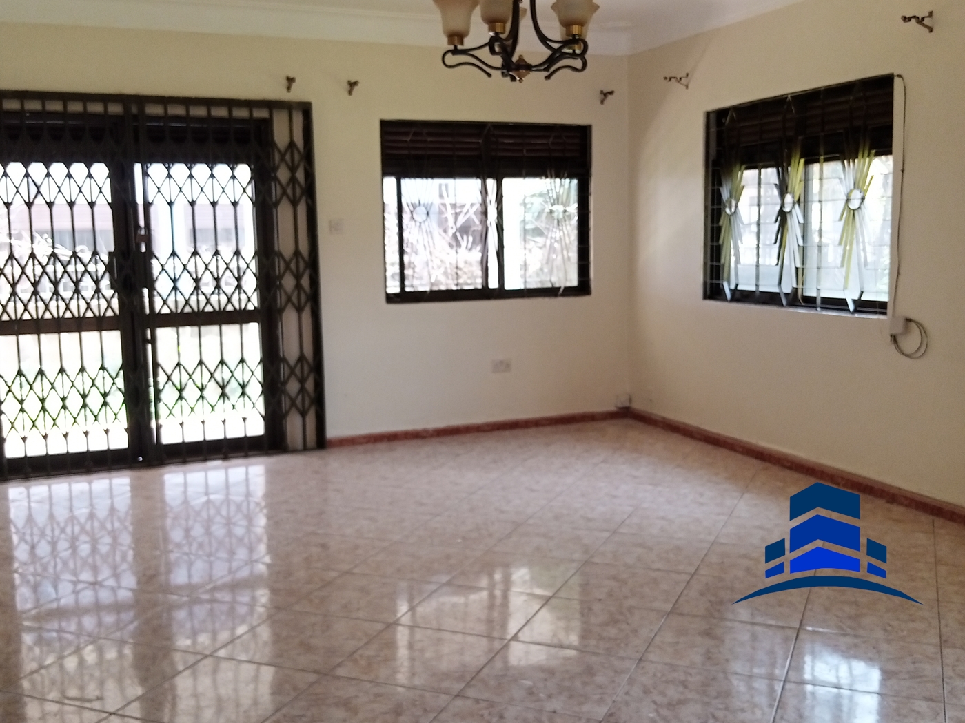 Bungalow for rent in Bukoto Kampala