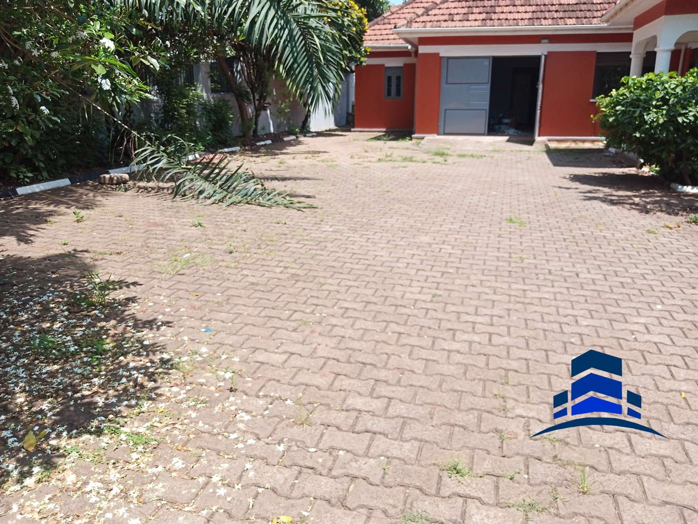 Bungalow for rent in Bukoto Kampala