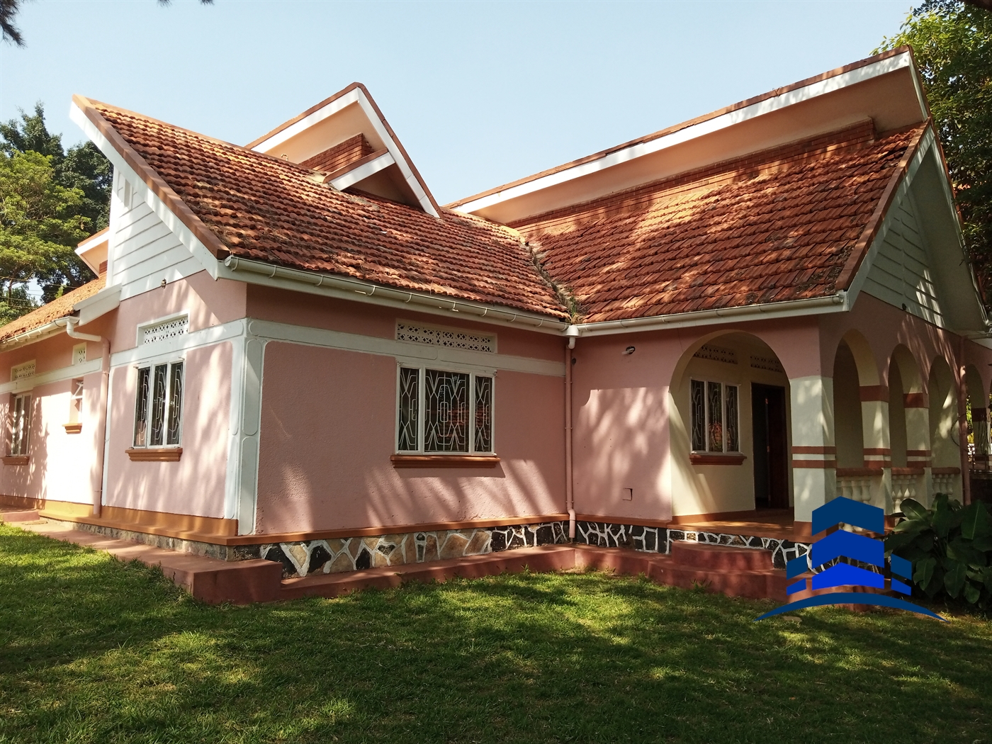 Bungalow for rent in Naguru Kampala