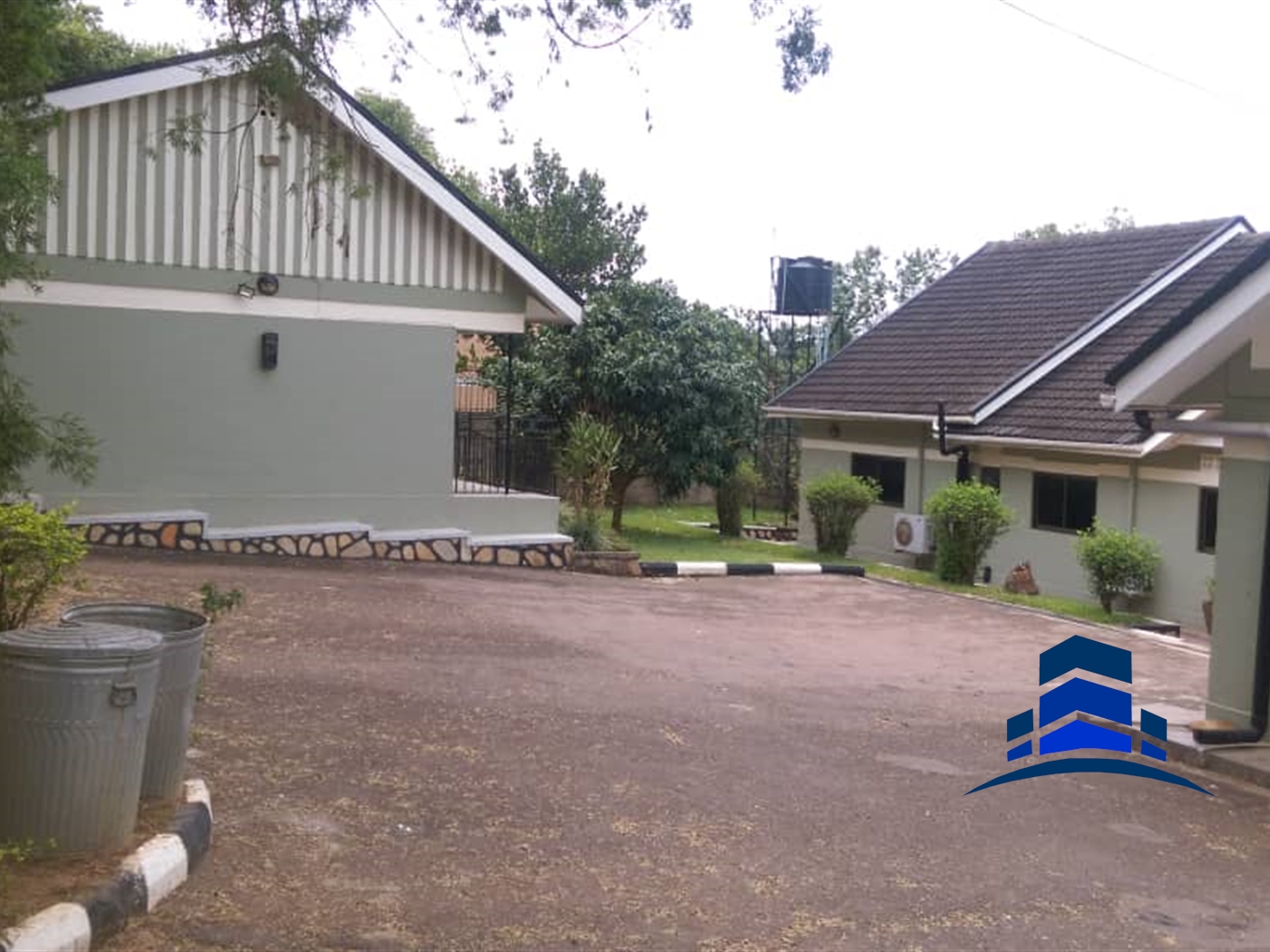 Bungalow for sale in Bugoloobi Kampala