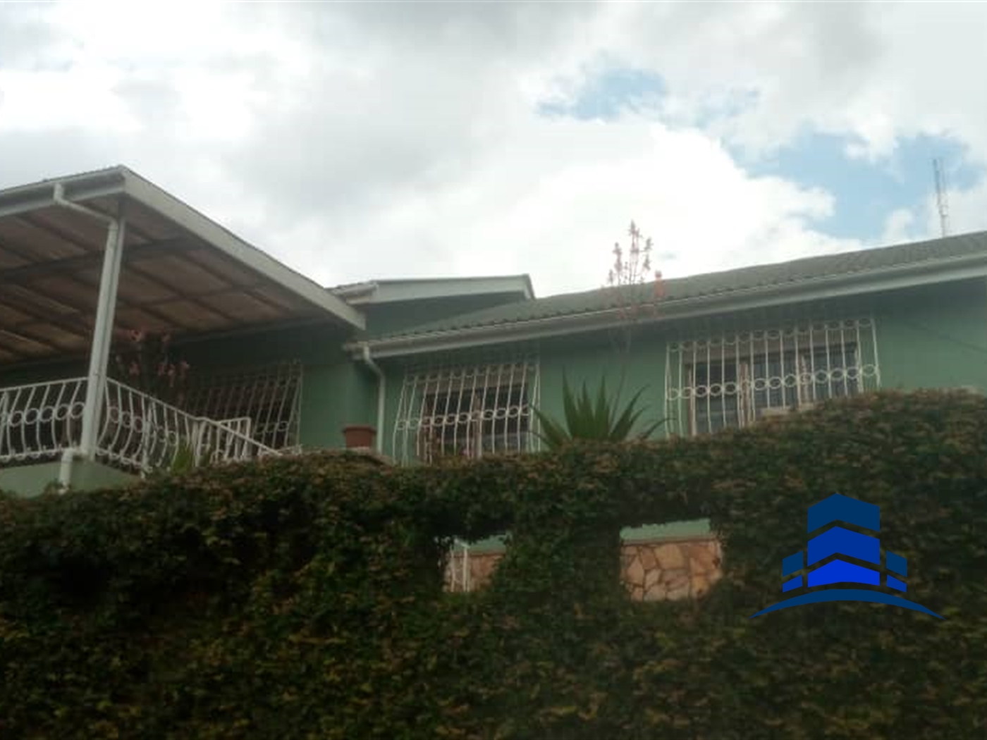 Bungalow for rent in Muyenga Kampala