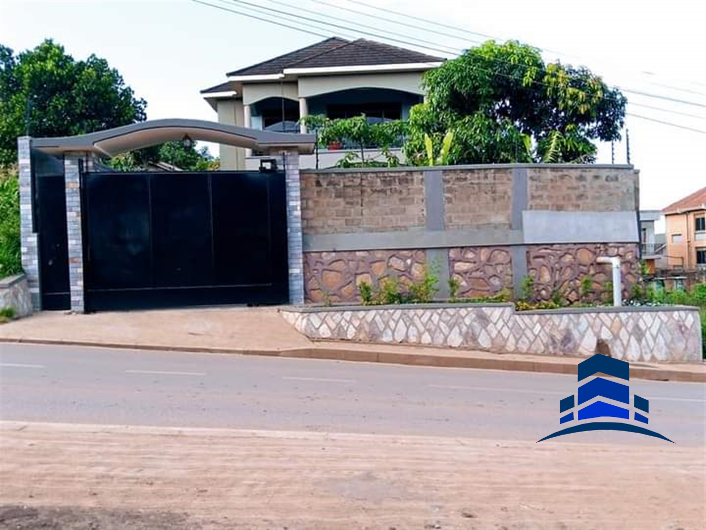 Villa for sale in Kisaasi Wakiso
