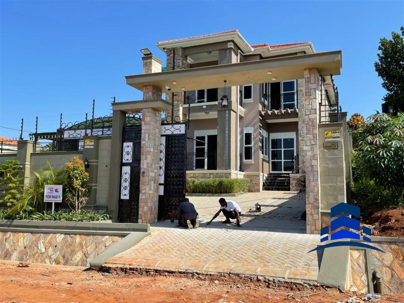 Mansion for sale in Bwebajja Wakiso