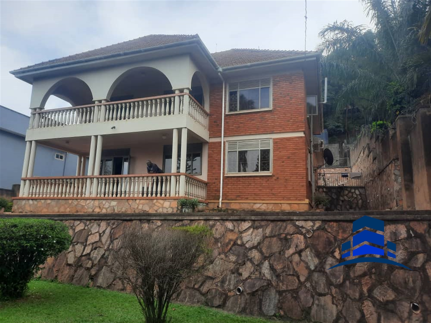 Mansion for rent in Makindye Kampala