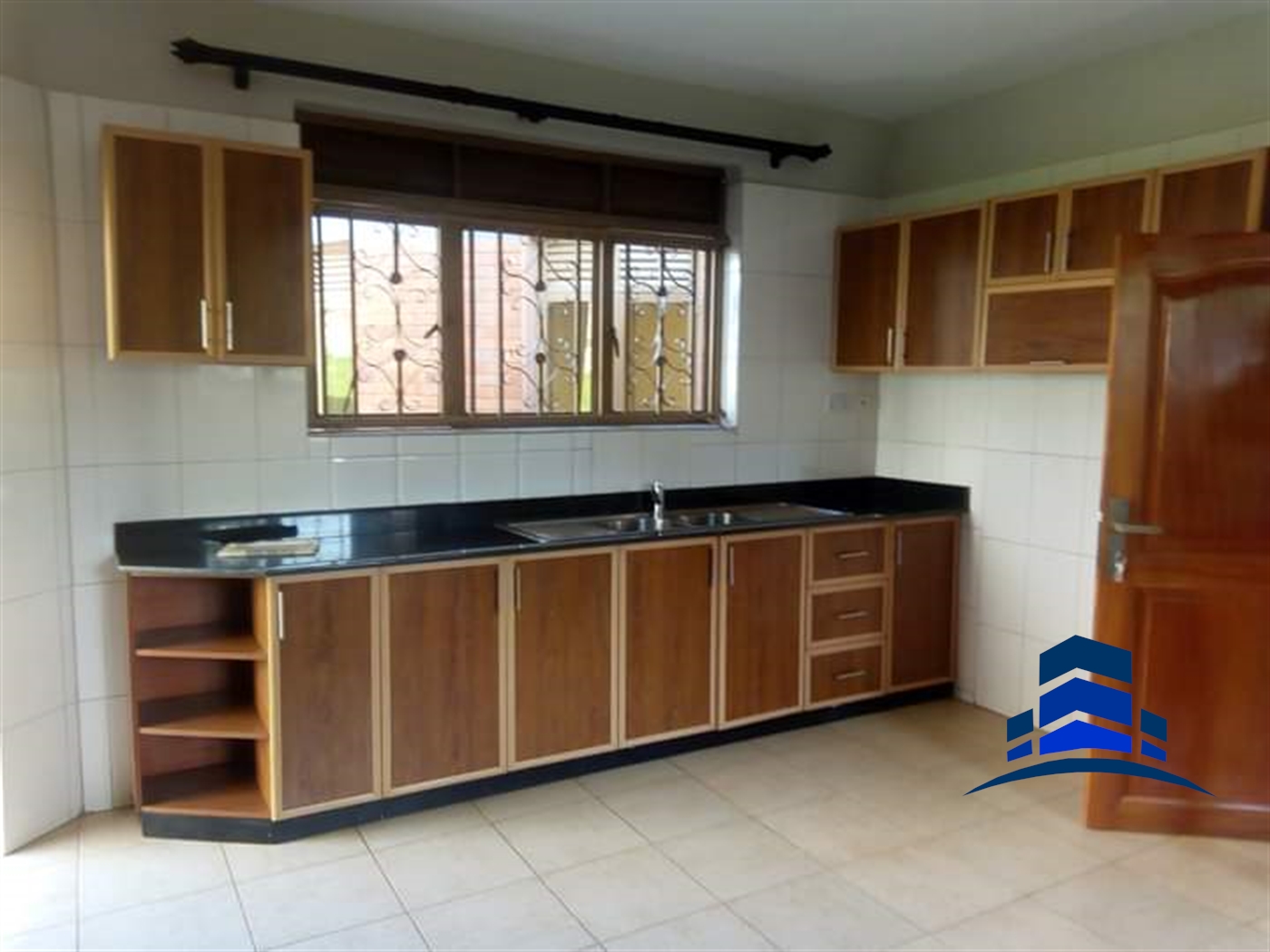 Villa for rent in Munyonyo Kampala