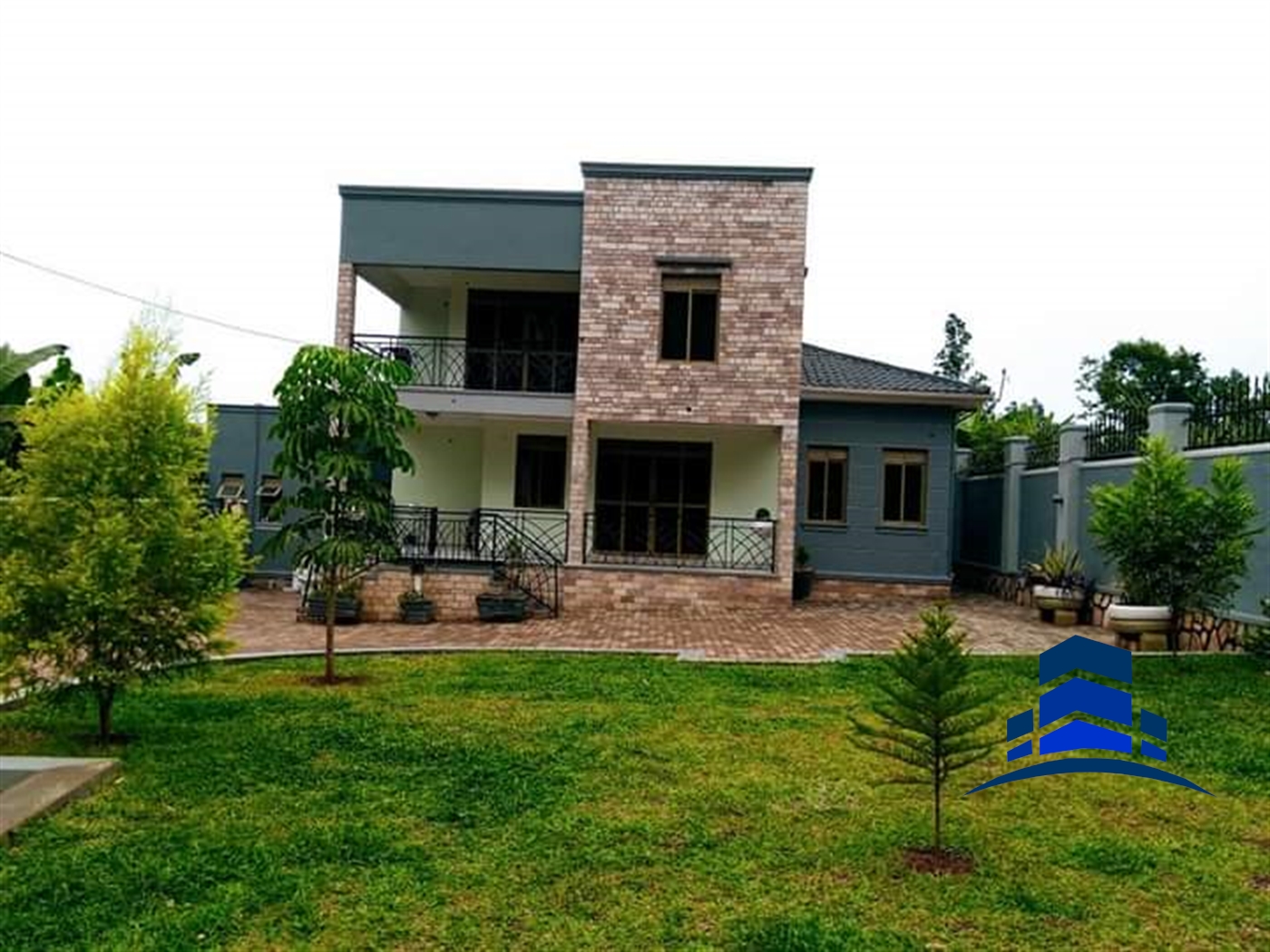 Villa for sale in Kira Wakiso