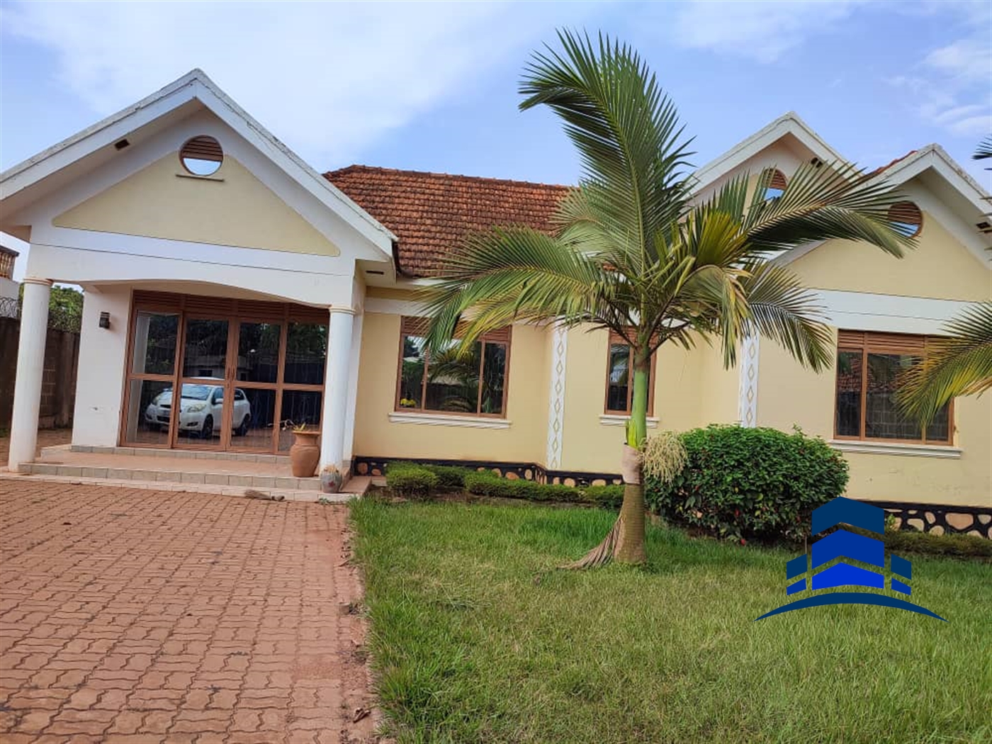 Bungalow for rent in Komamboga Kampala