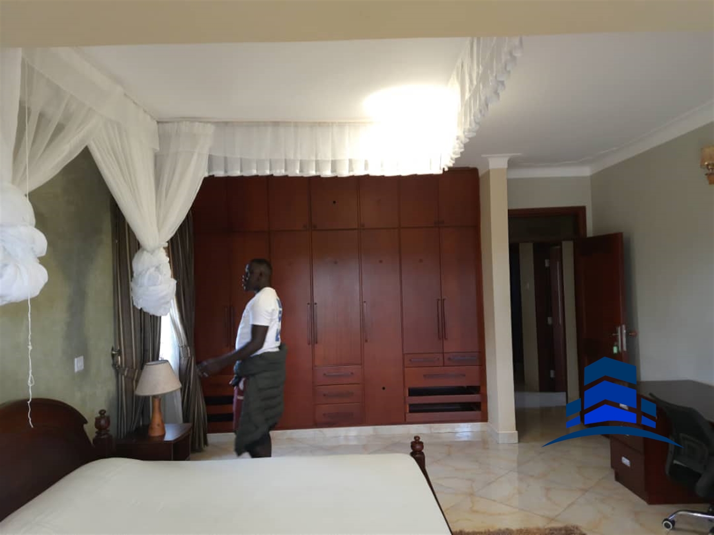 Villa for sale in Munyonyo Kampala