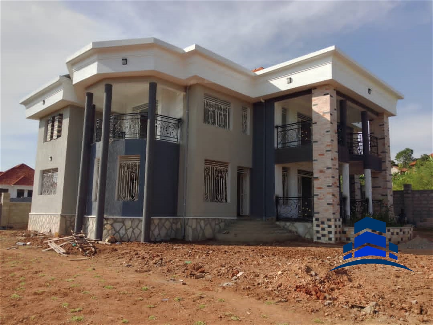 Villa for sale in Lweza Wakiso