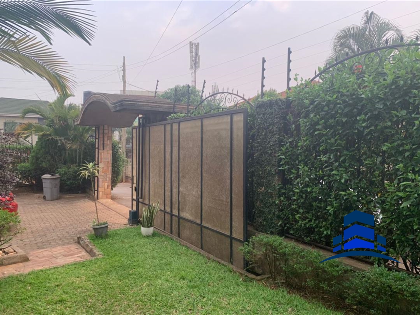 Villa for sale in Naalya Wakiso