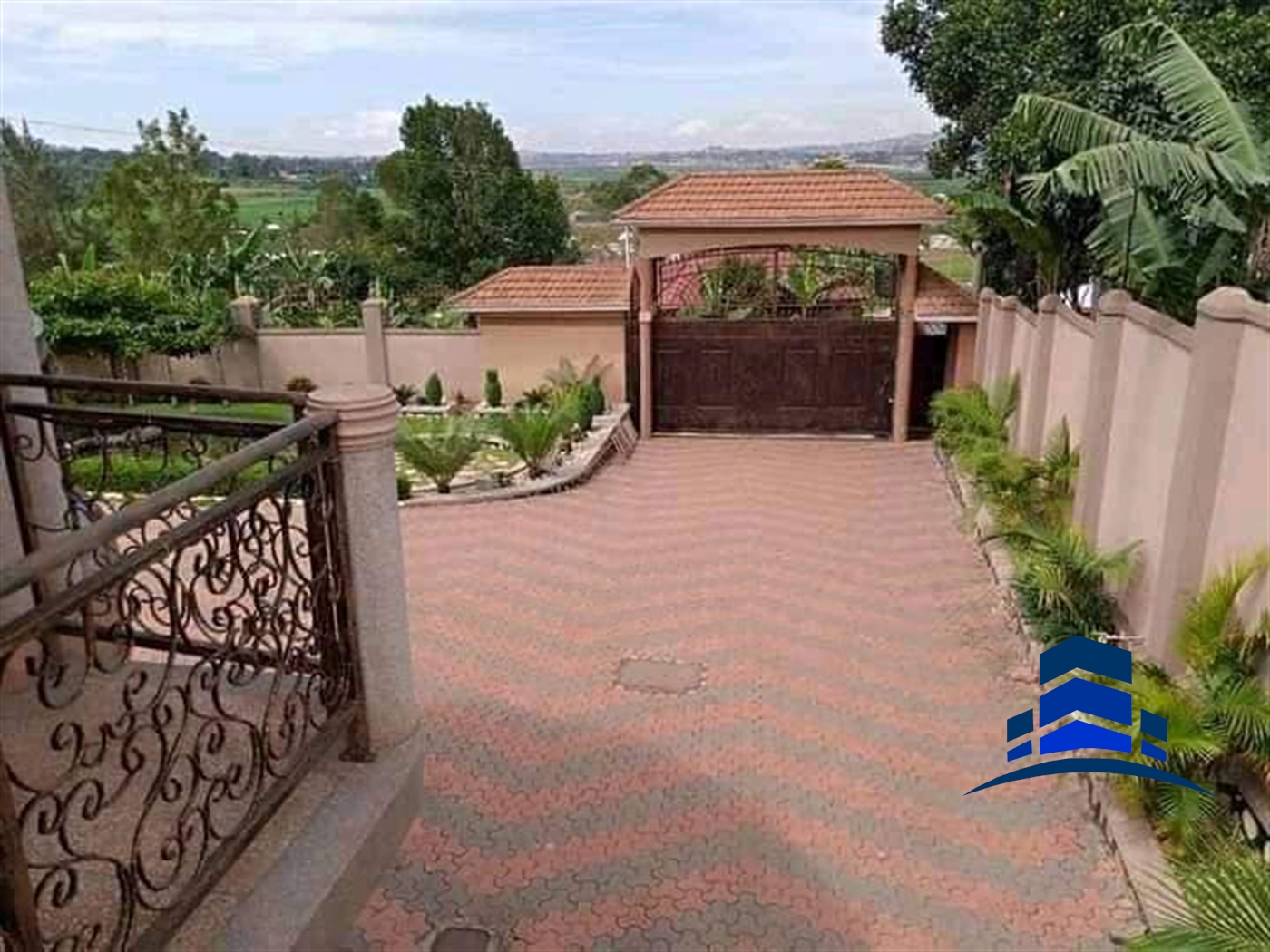 Villa for sale in Kyengela Wakiso