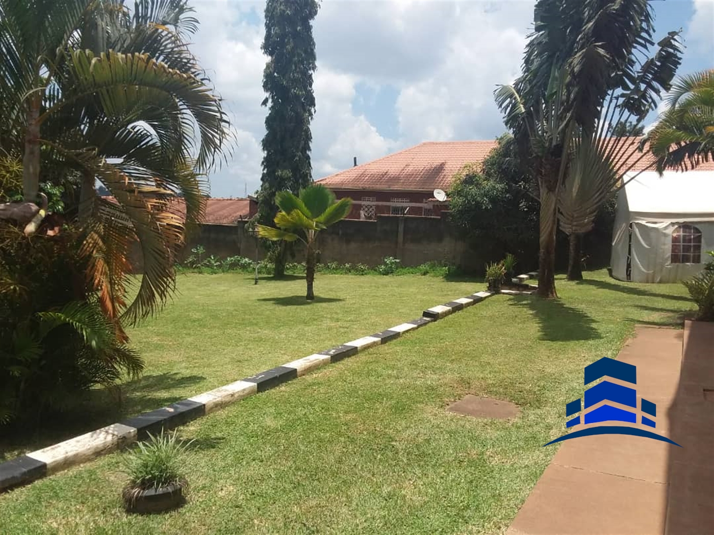 Bungalow for sale in Mukoono Mukono