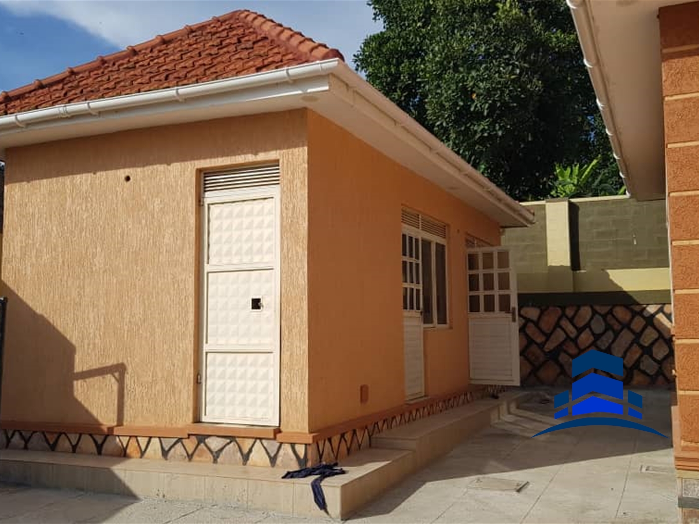 Mansion for sale in Bwebajja Wakiso